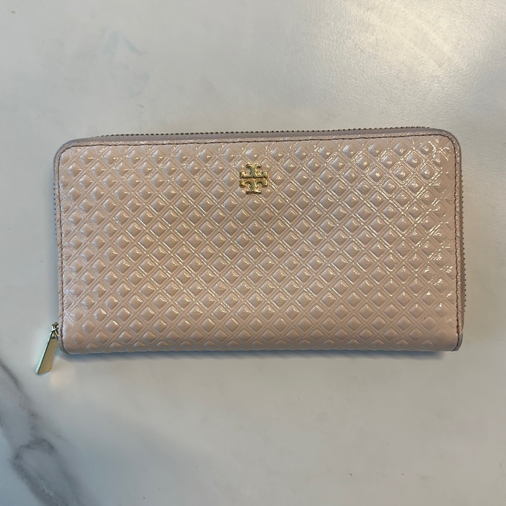 Tory Burch Marion Embossed Zip Continental Wallet